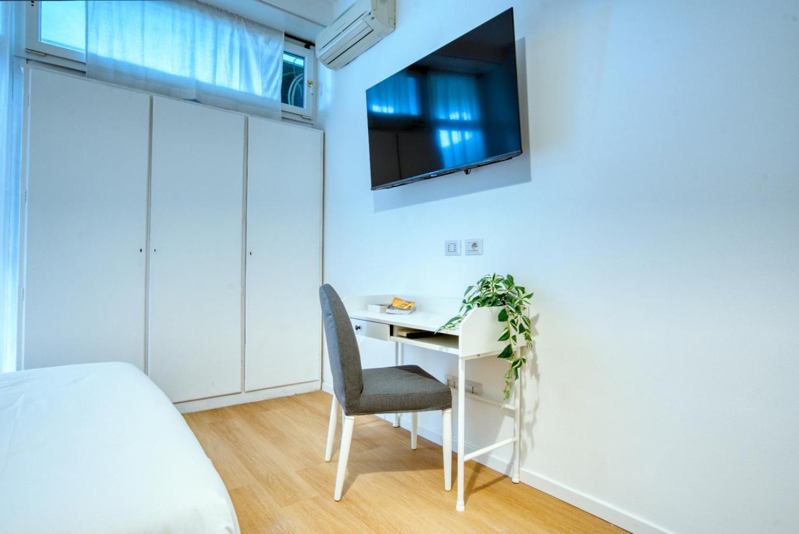 Italianflat - Elegant Suites With Balcony In Navigli Milano Ngoại thất bức ảnh